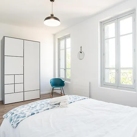 Fontaines De D'agen Centre Netflix Proche Parking Gratuit * Valence (Tarn-et-Garonne)