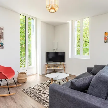 Fontaines De D'agen Centre Netflix Proche Parking Gratuit