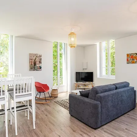 Fontaines De D'agen Centre Netflix Proche Parking Gratuit * Valence (Tarn-et-Garonne)