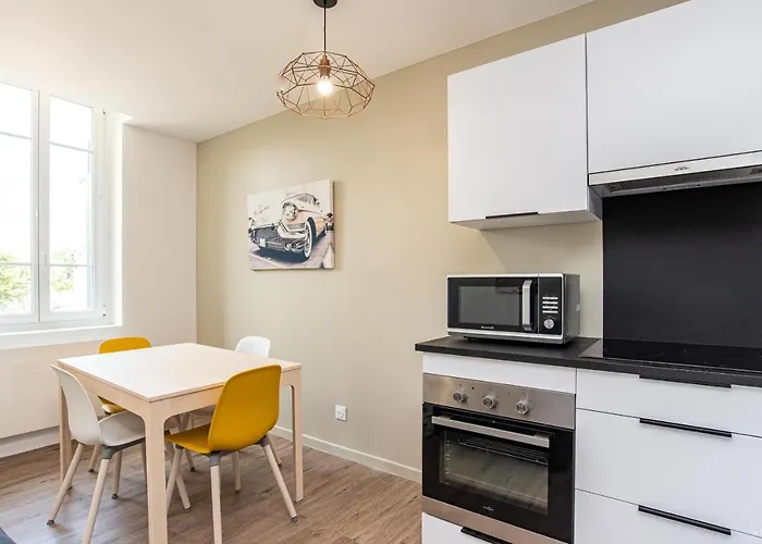 Fontaines De D'agen Centre Netflix Proche Parking Gratuit Valence (Tarn-et-Garonne)